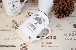 Porcelanowy kubek retro - tree